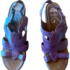 Dansko Purple Women’s Flower‎ Leather Sandals EU40 (US Size 9.5-10) High Heels